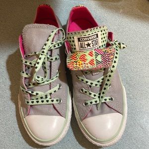 Converse tennis shoes